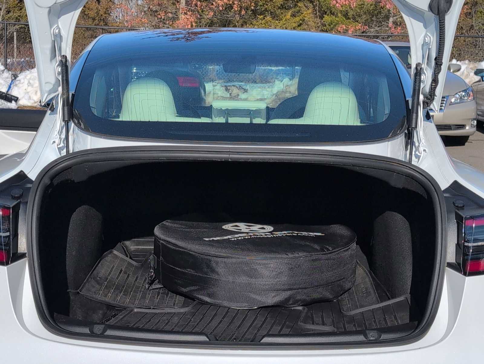 Used 2019 Tesla Model 3 Standard Range Plus image 33