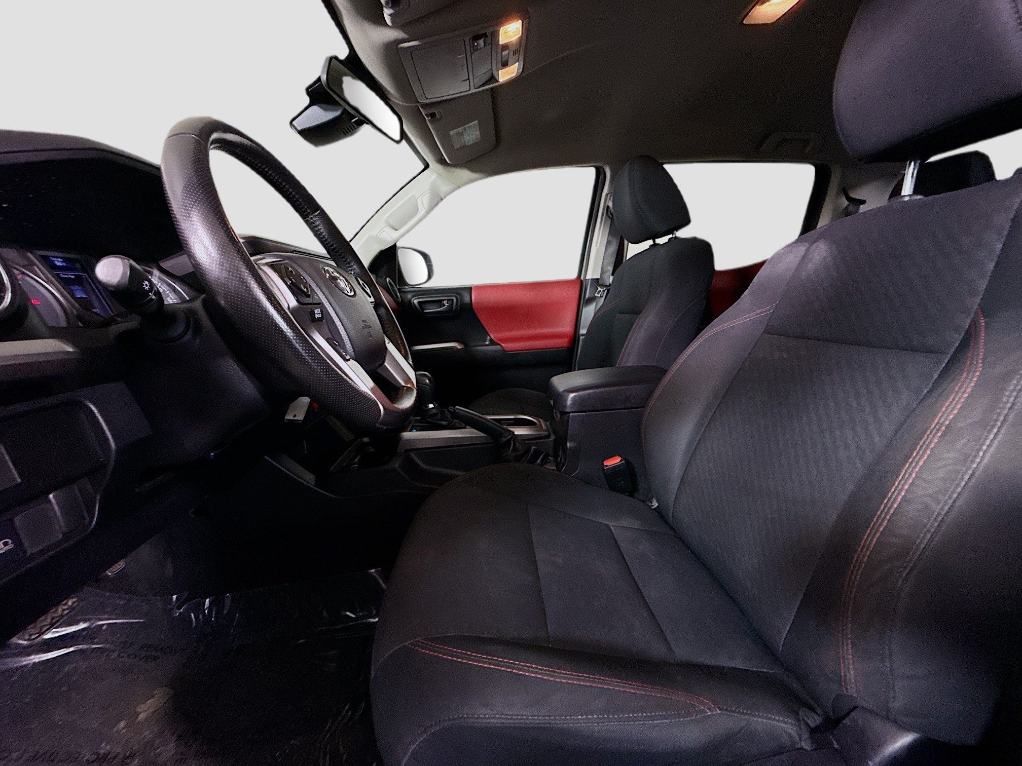 Used 2020 Toyota Tacoma SR5 RWD image 21