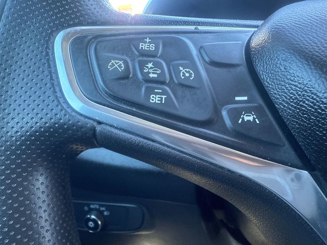 Used 2021 Chevrolet Equinox LT image 25