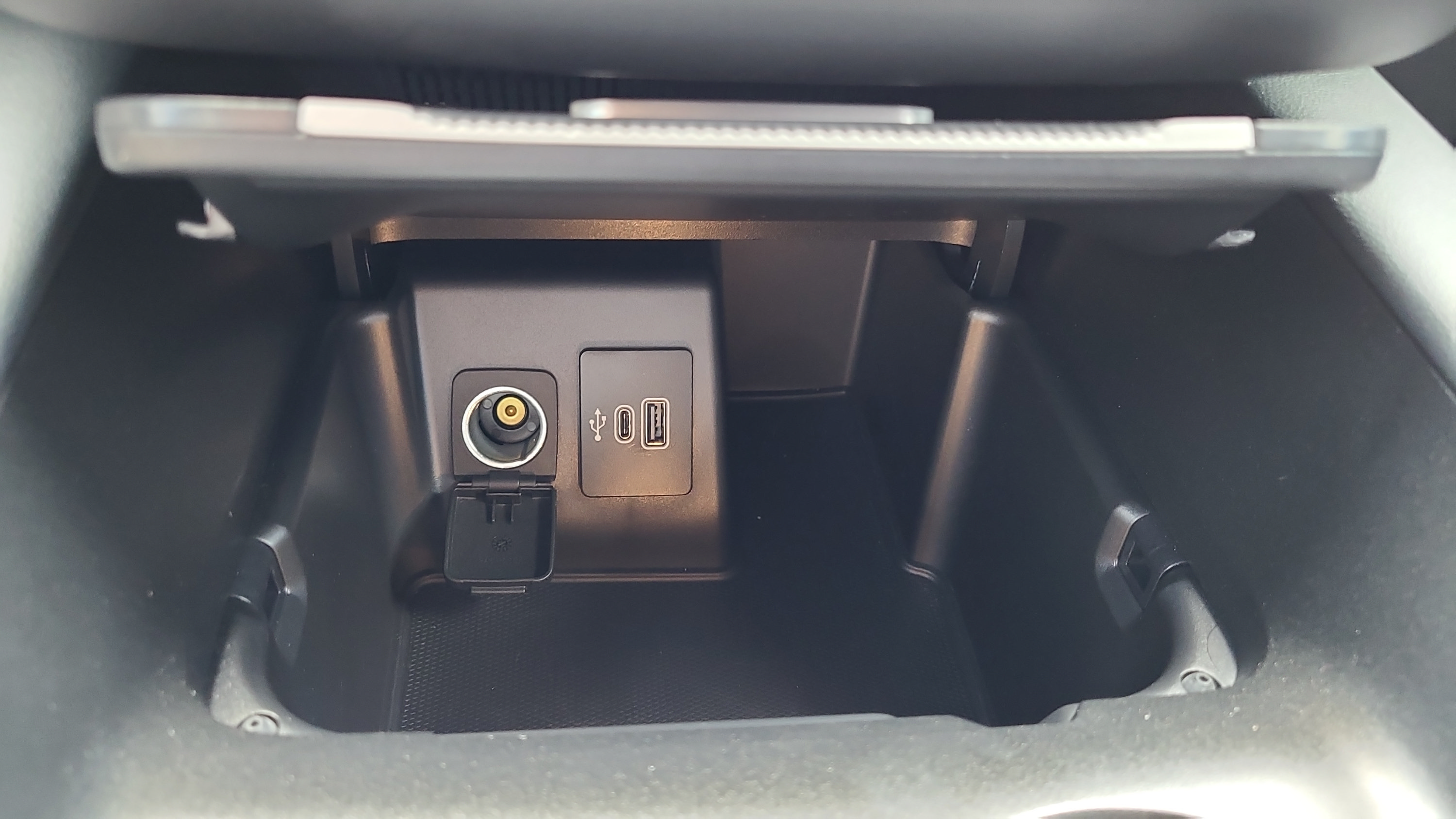 Used 2025 Ford Explorer ST AWD/4WD image 26