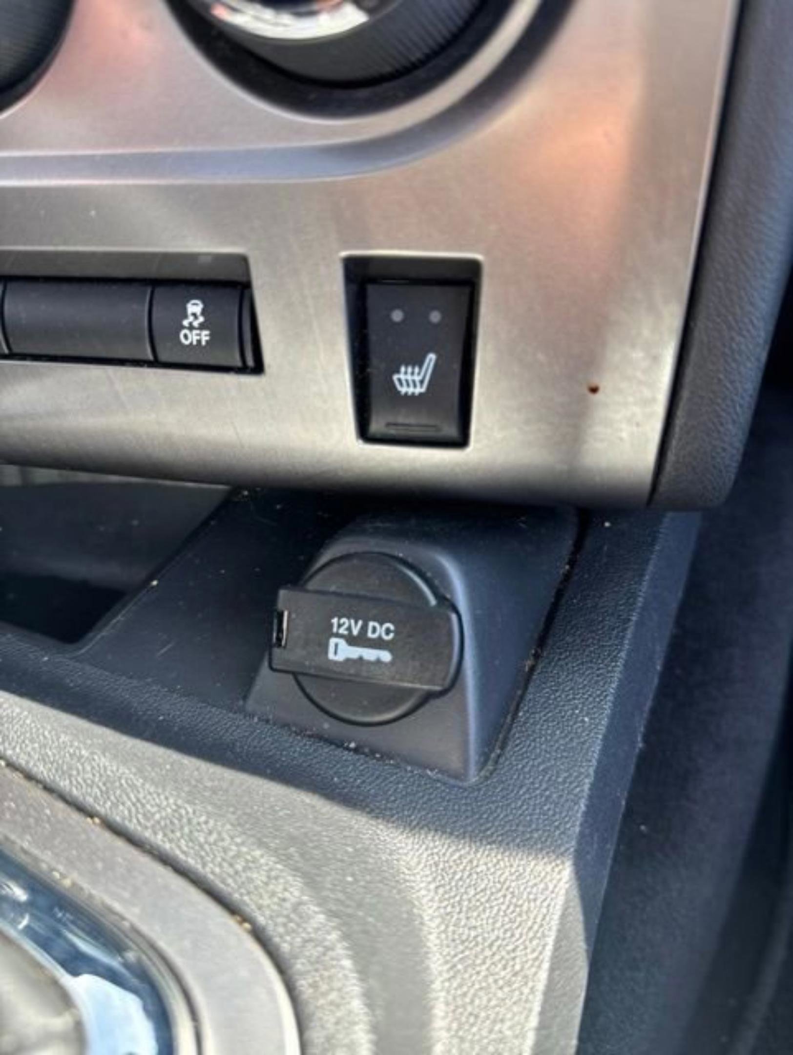 Used 2014 Dodge Challenger R/T RWD image 18