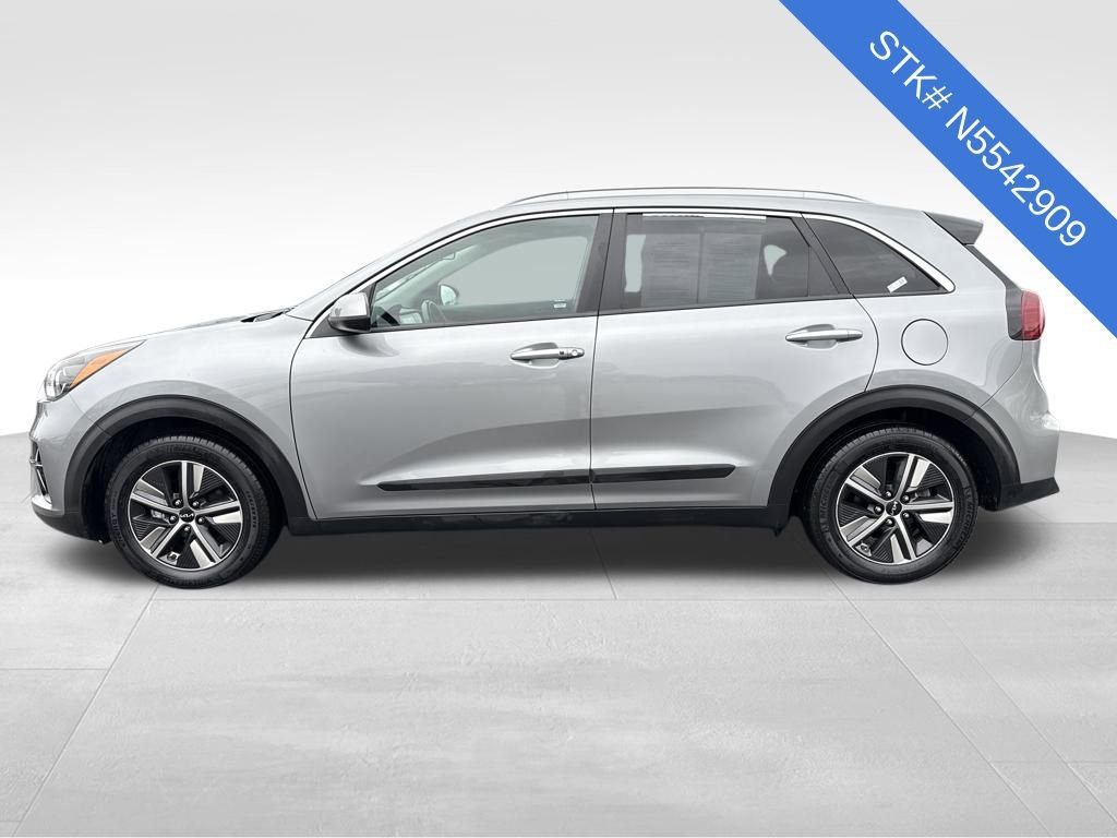 Certified 2022 Kia Niro LXS image 4