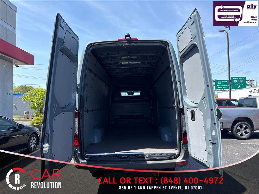Used 2024 Mercedes-Benz Sprinter 2500 image 33
