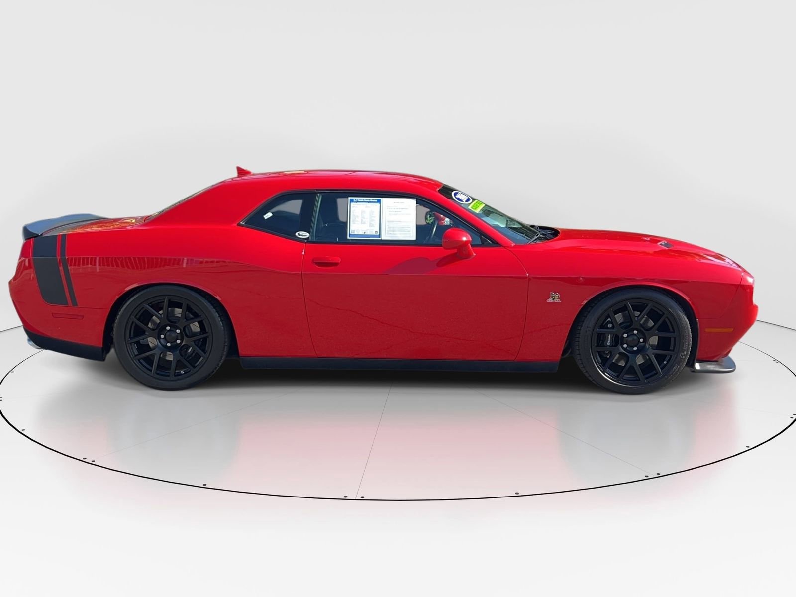Used 2016 Dodge Challenger R/T Scat Pack w/ Leather Interior Group RWD image 4