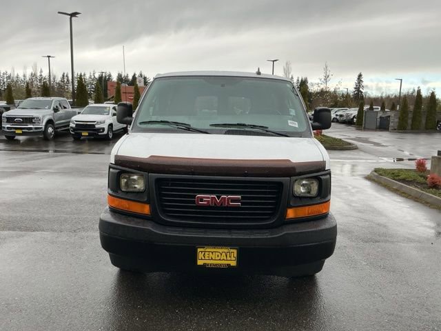 Used 2017 GMC Savana 3500 RWD image 2