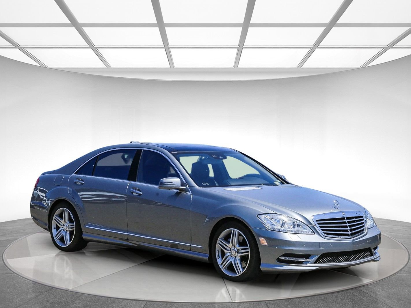 Used 2013 Mercedes-Benz S 550 image 4