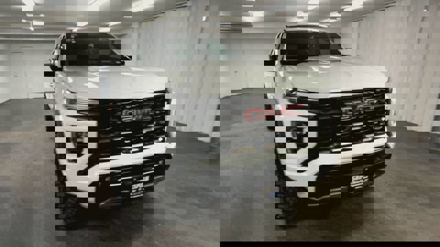 Certified 2024 GMC Canyon AT4X image 3