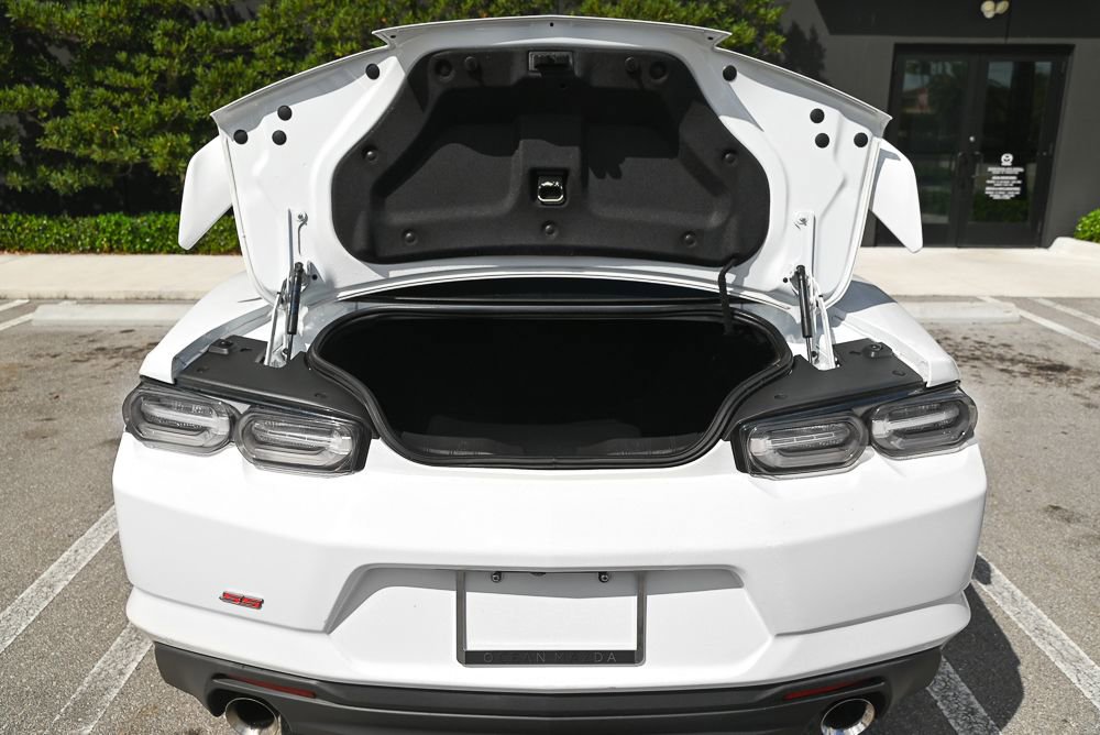 Used 2019 Chevrolet Camaro SS image 9