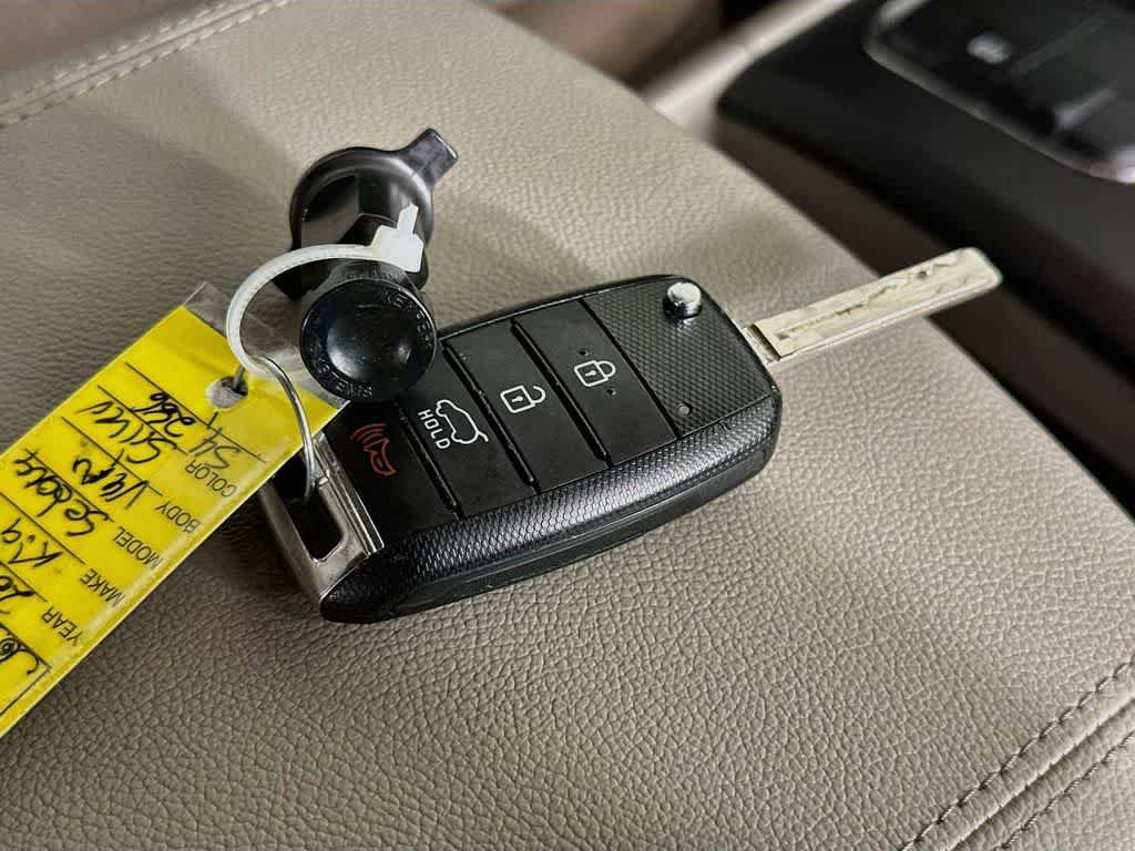 Used 2018 Kia Sedona L FWD image 22