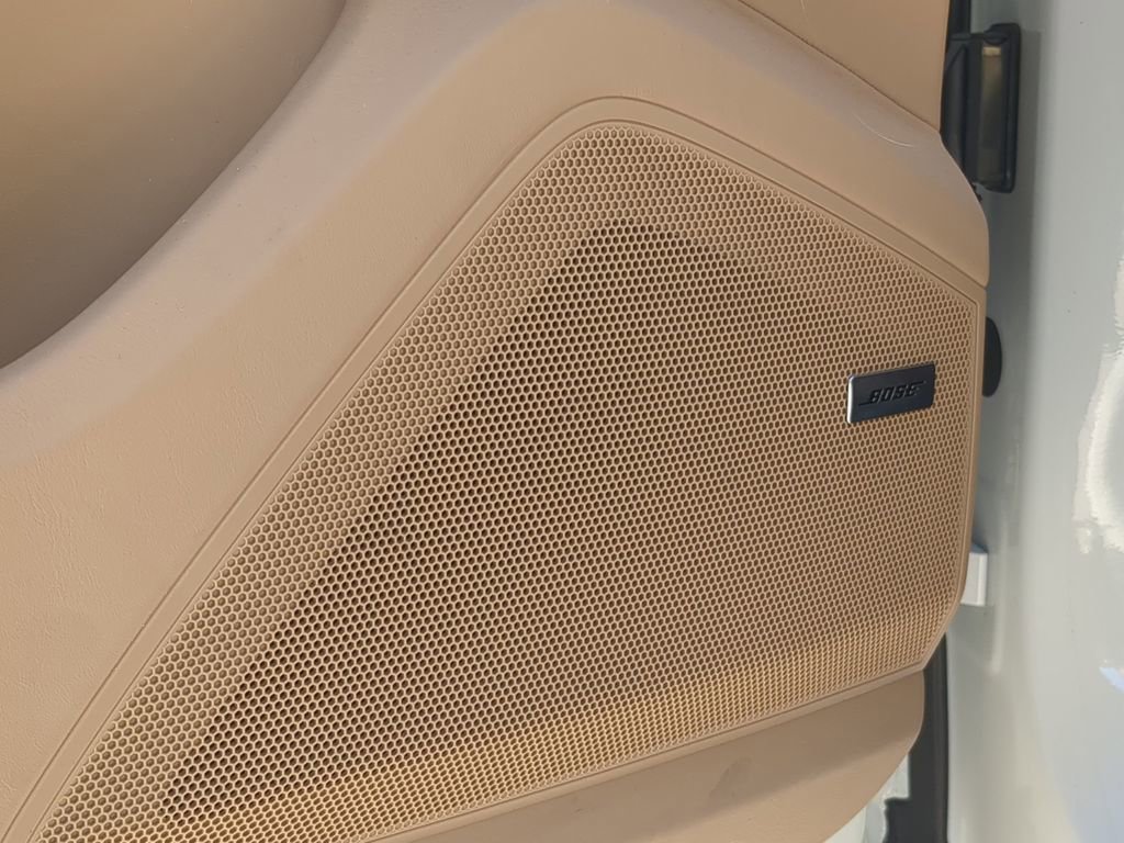Certified 2025 Porsche Cayenne image 27