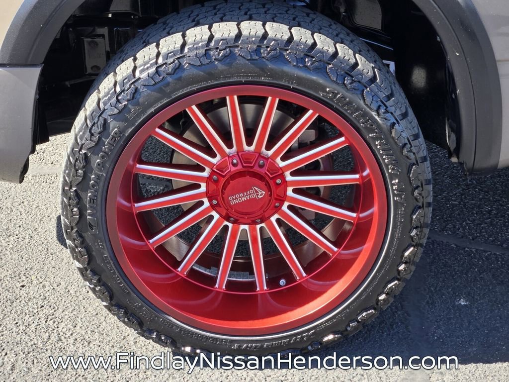 Used 2021 Nissan Titan PRO-4X w/ Pro-4x Convenience Package image 9