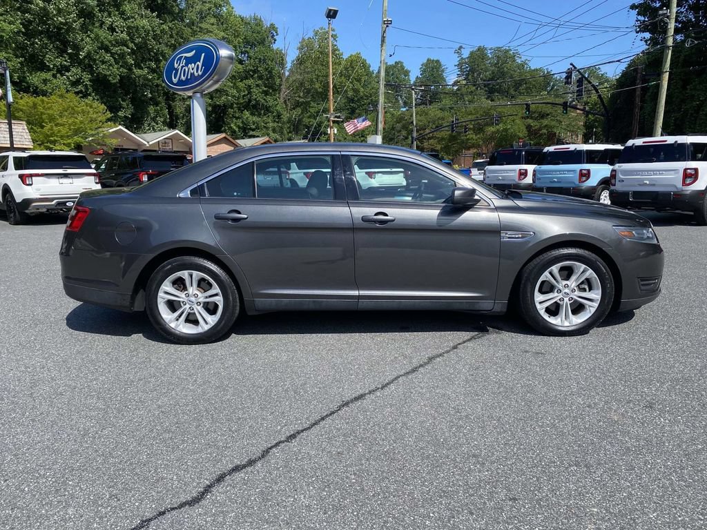 Used 2019 Ford Taurus SEL w/ Equipment Group 201A FWD image 7