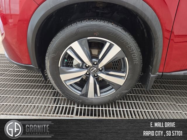 Used 2024 Nissan Rogue SL w/ SL Premium Package image 27
