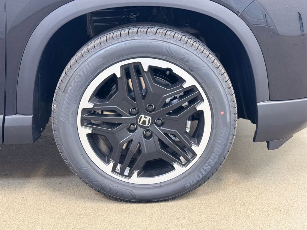 New 2026 Honda Pilot Touring image 4