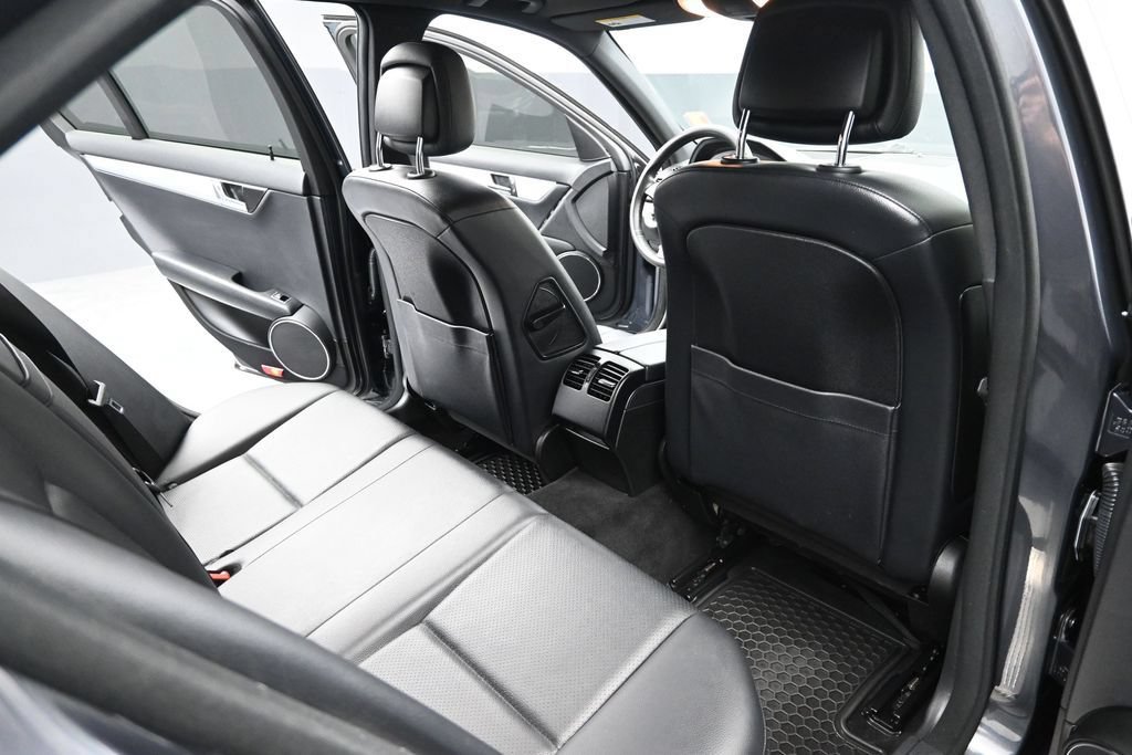 Used 2010 Mercedes-Benz C 300 4MATIC Sedan image 23