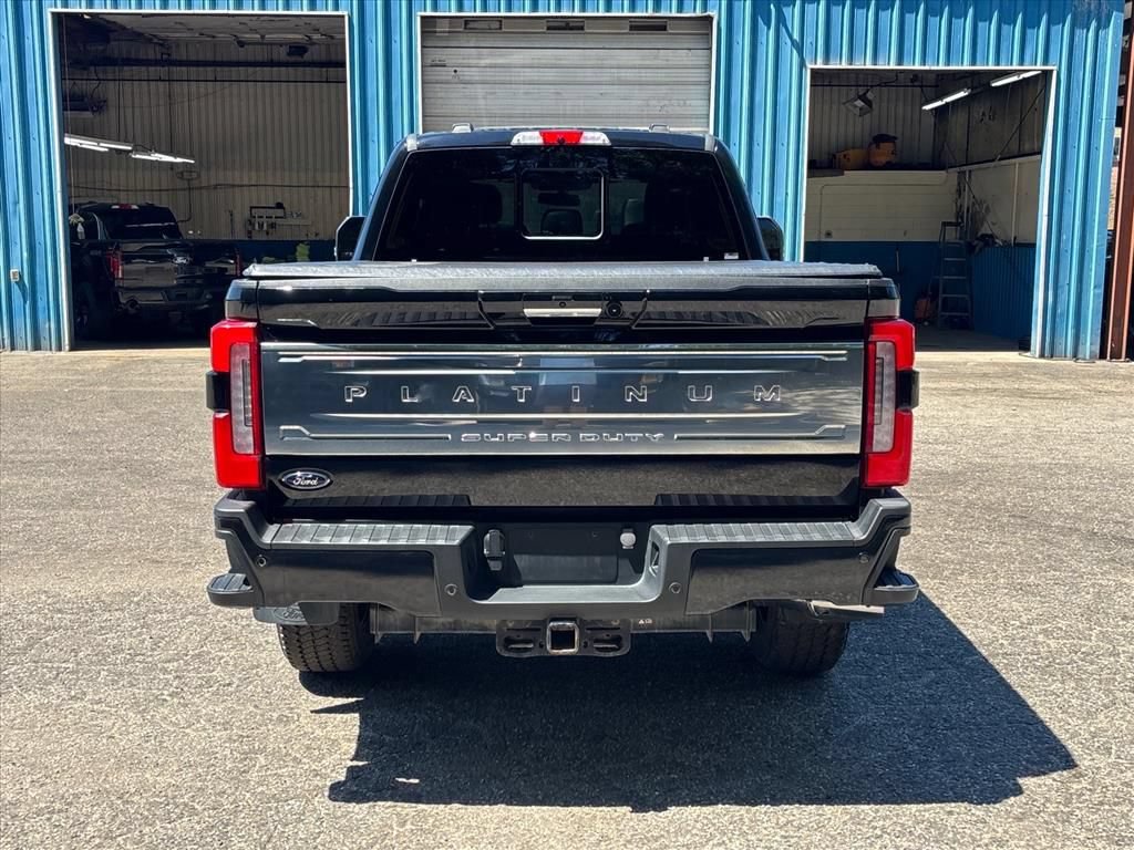 Used 2023 Ford F250 Platinum w/ FX4 Off-Road Package AWD/4WD image 6