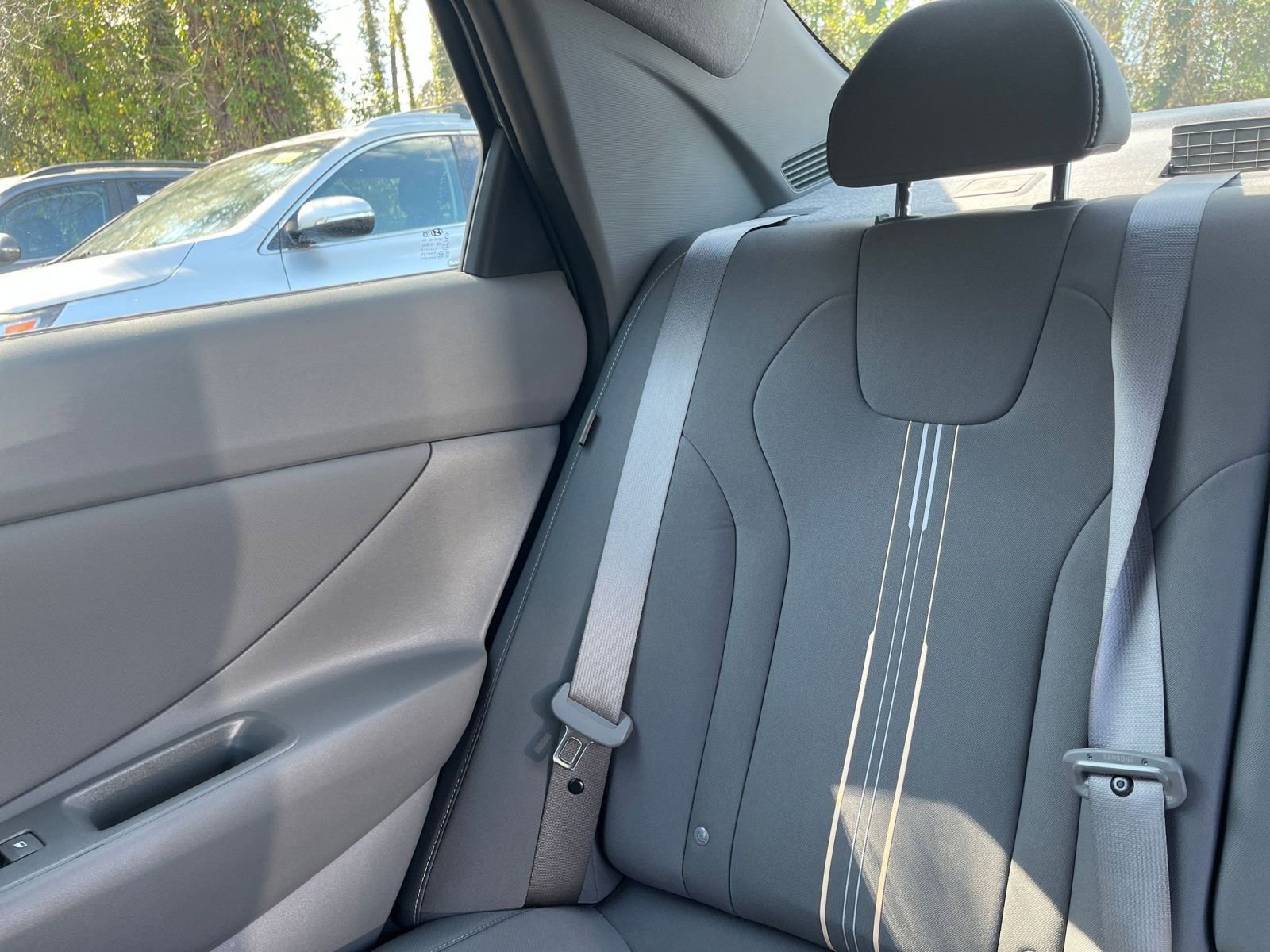 Used 2025 Hyundai Elantra SEL image 39