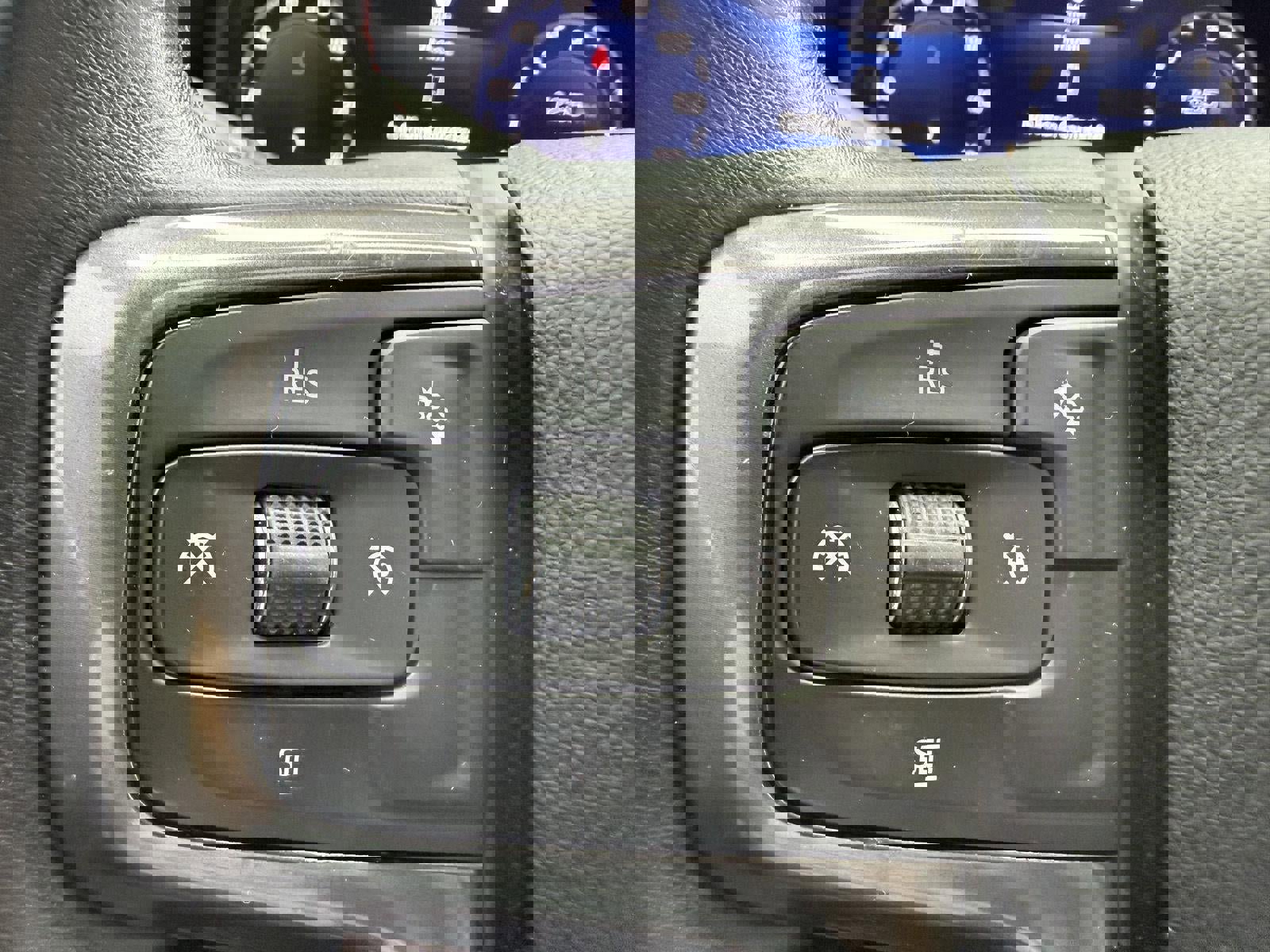 Used 2022 Chevrolet Tahoe RST w/ Luxury Package image 38