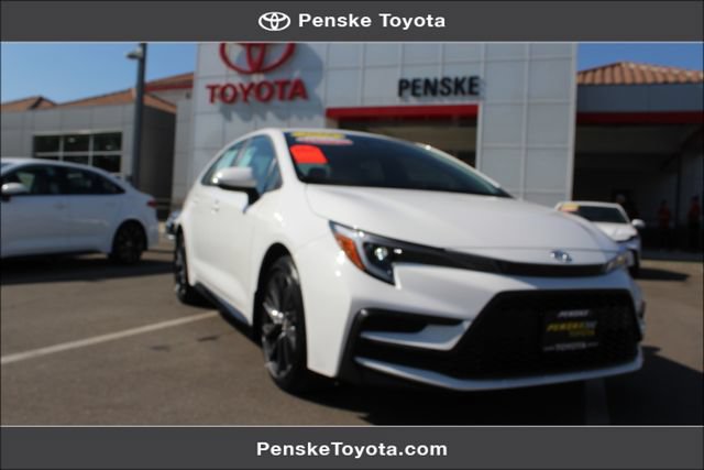 Certified 2026 Toyota Corolla SE FWD image 1