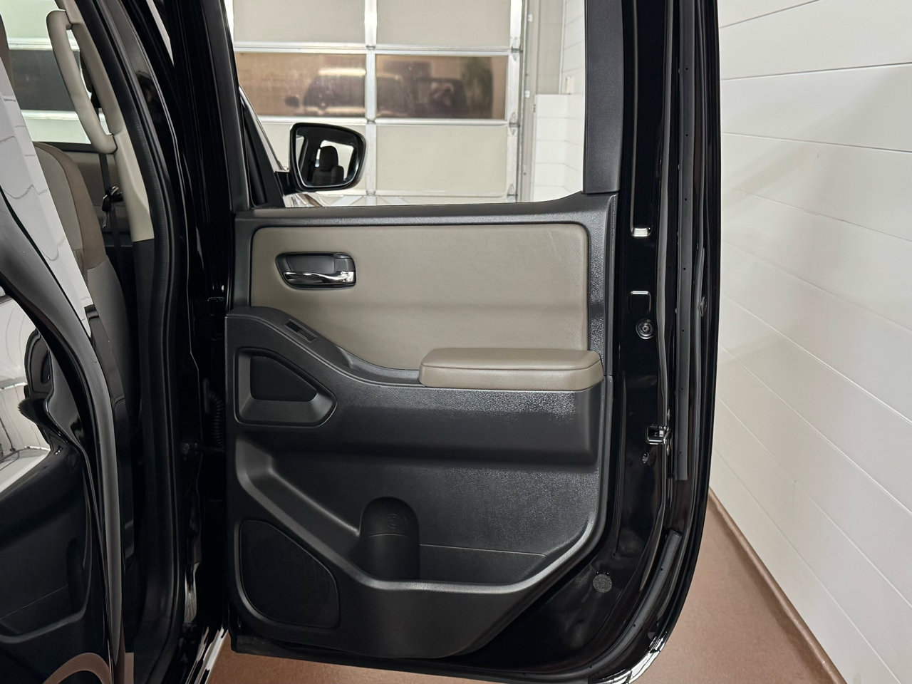 Used 2022 Nissan Frontier SV w/ Technology Package image 33