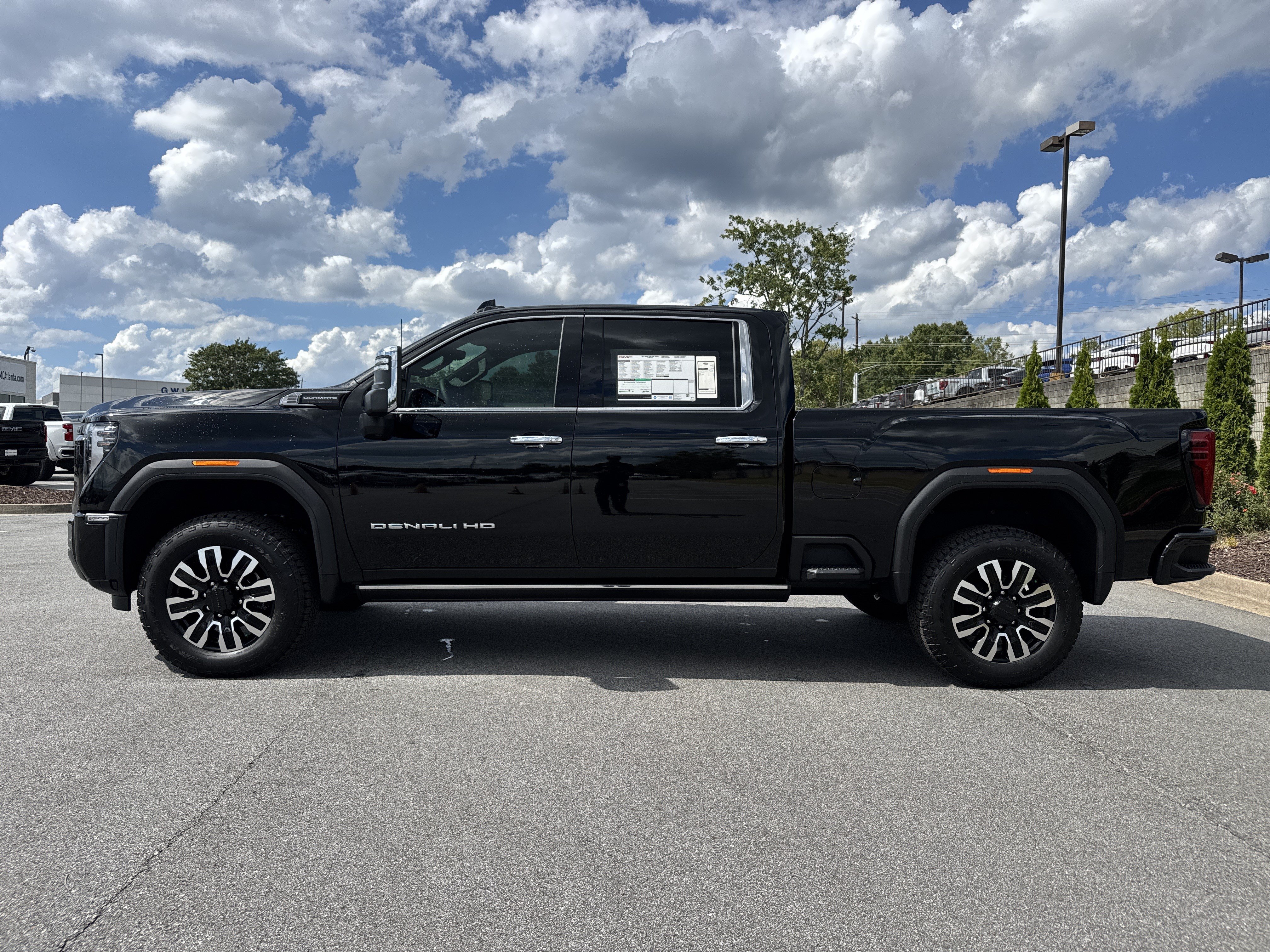 New 2026 GMC Sierra 2500 Denali Ultimate AWD/4WD image 7