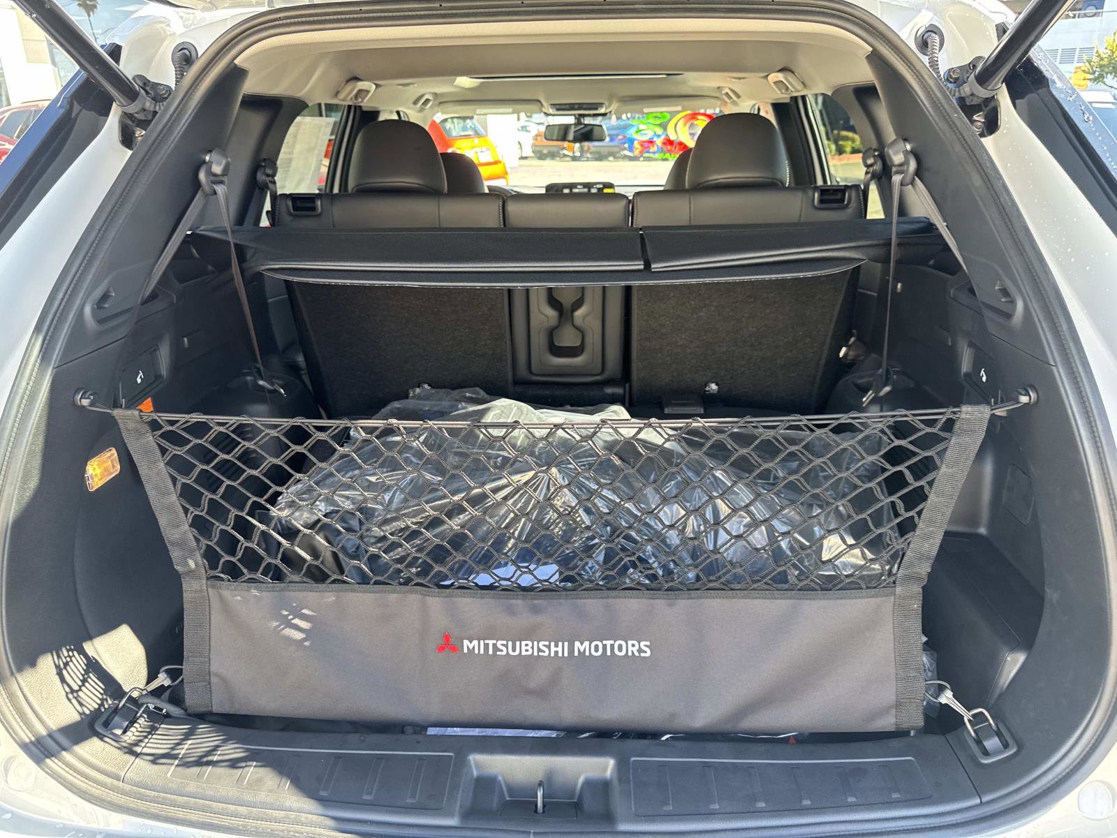 New 2025 Mitsubishi Outlander 4WD Plug-In Hybrid image 7