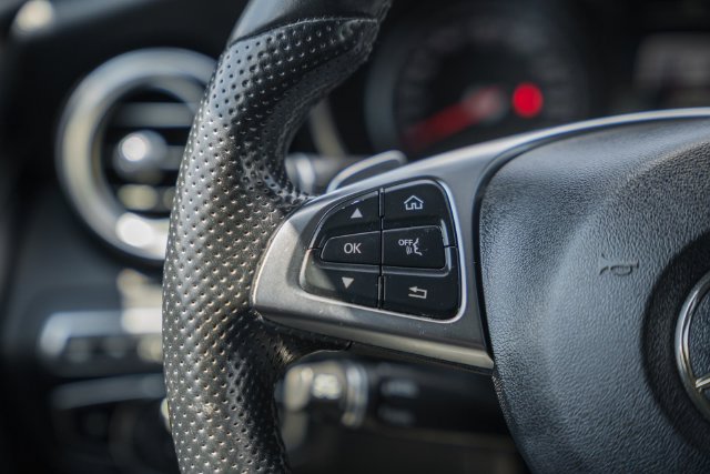 Used 2019 Mercedes-Benz GLC 300 4MATIC image 28