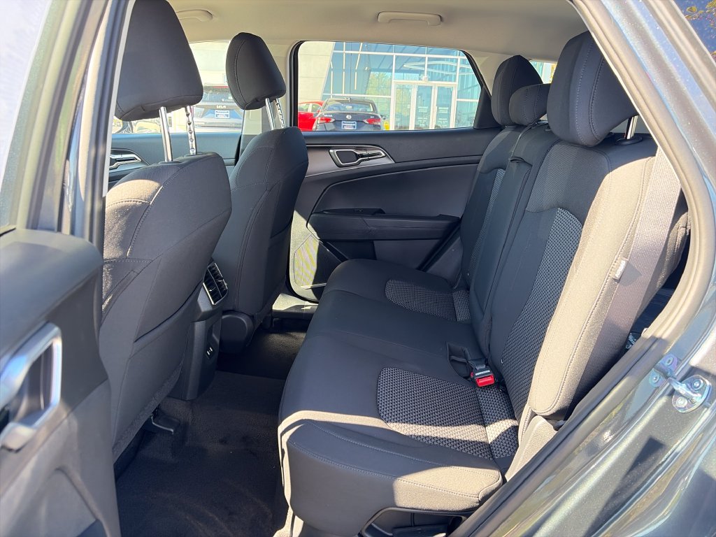 New 2027 Kia Sportage LX FWD image 21