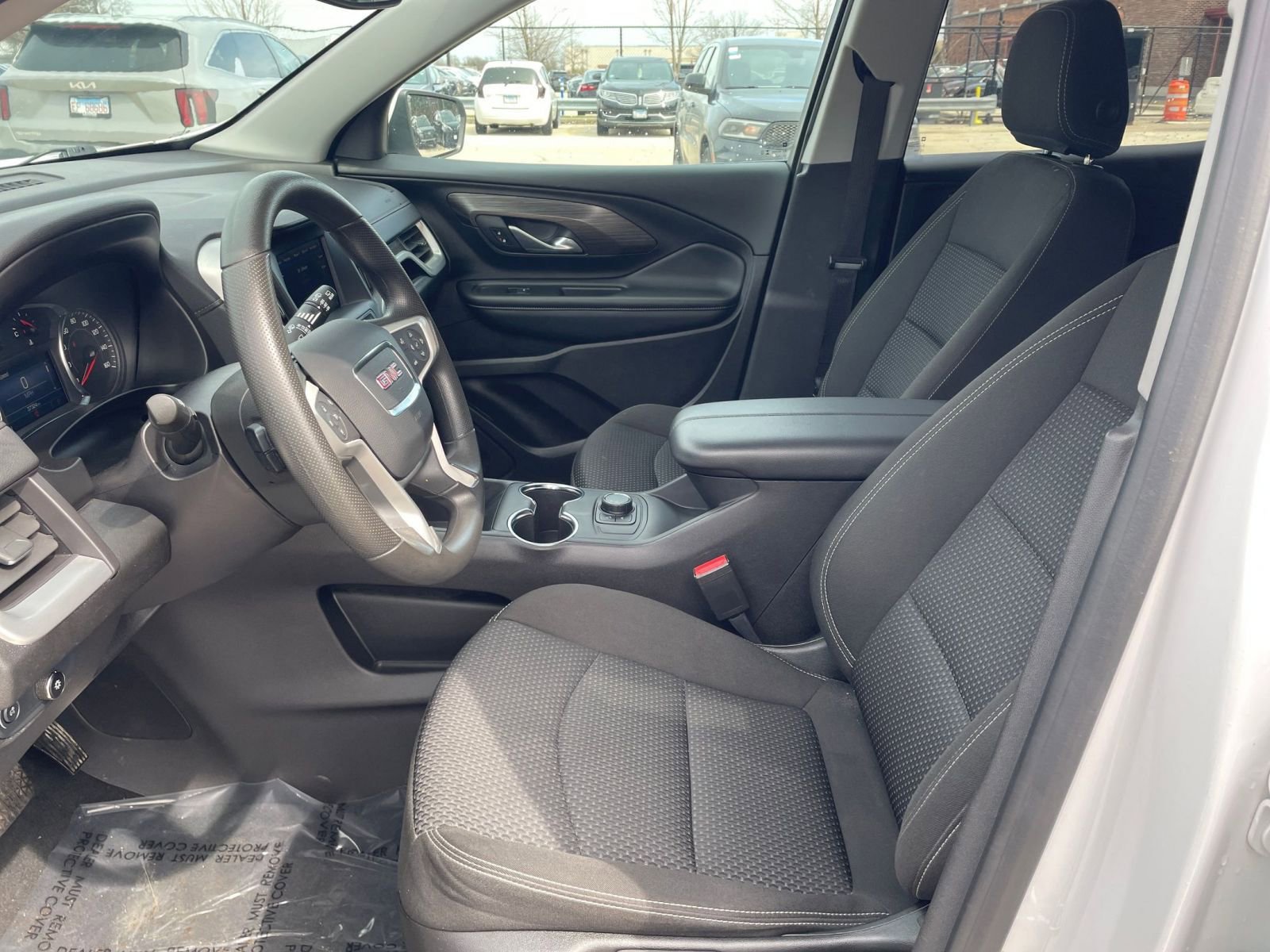 Used 2024 GMC Terrain SLE image 24