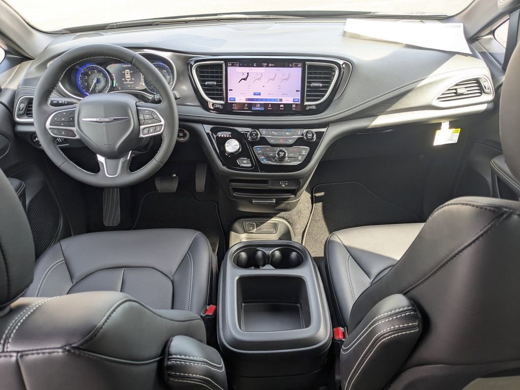 New 2026 Chrysler Pacifica Select FWD image 14