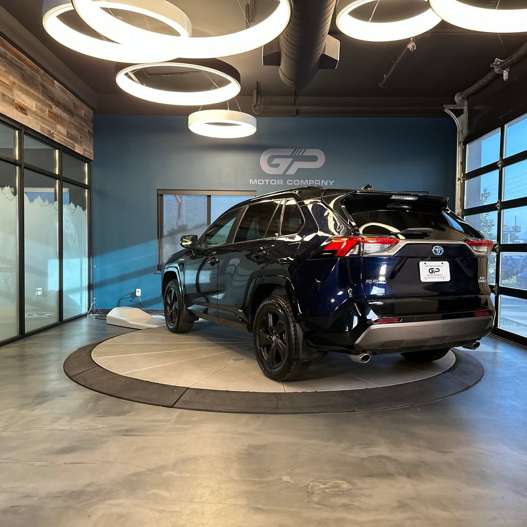 Used 2020 Toyota RAV4 XSE AWD/4WD image 5