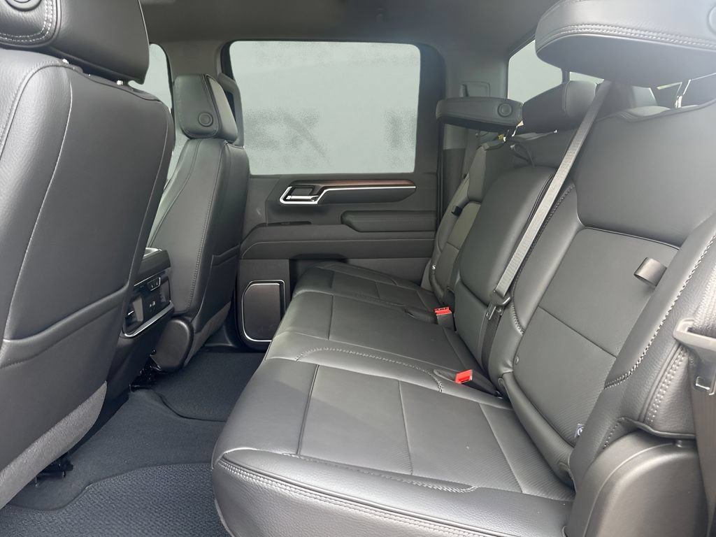 Used 2025 GMC Sierra 2500 Denali AWD/4WD image 13