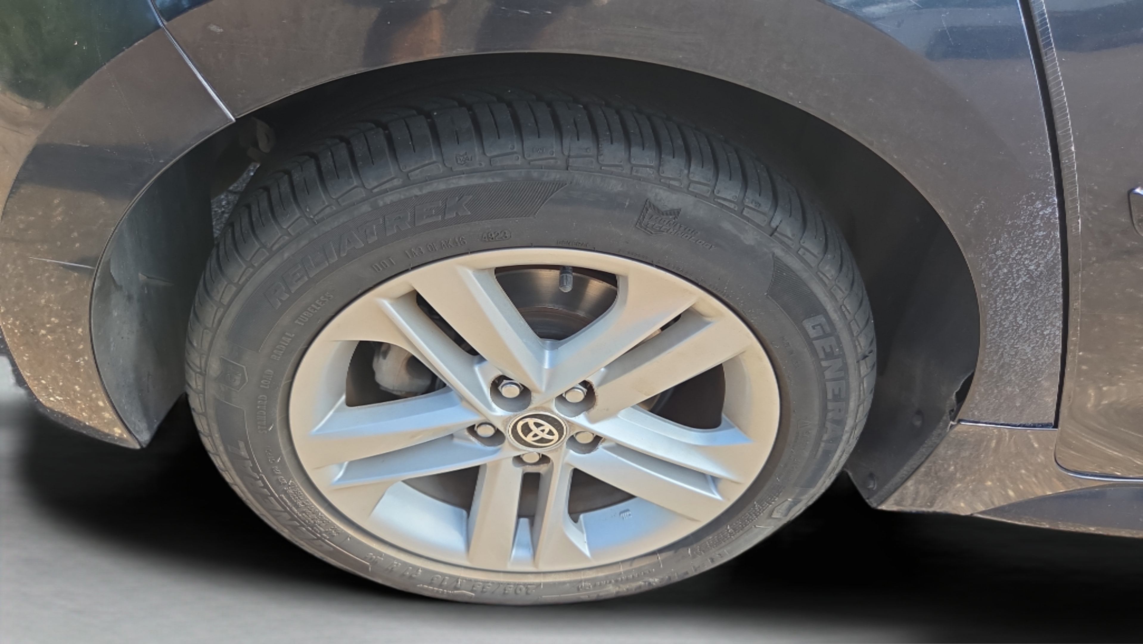 Used 2019 Toyota Corolla SE w/ SE Option Package FWD image 32