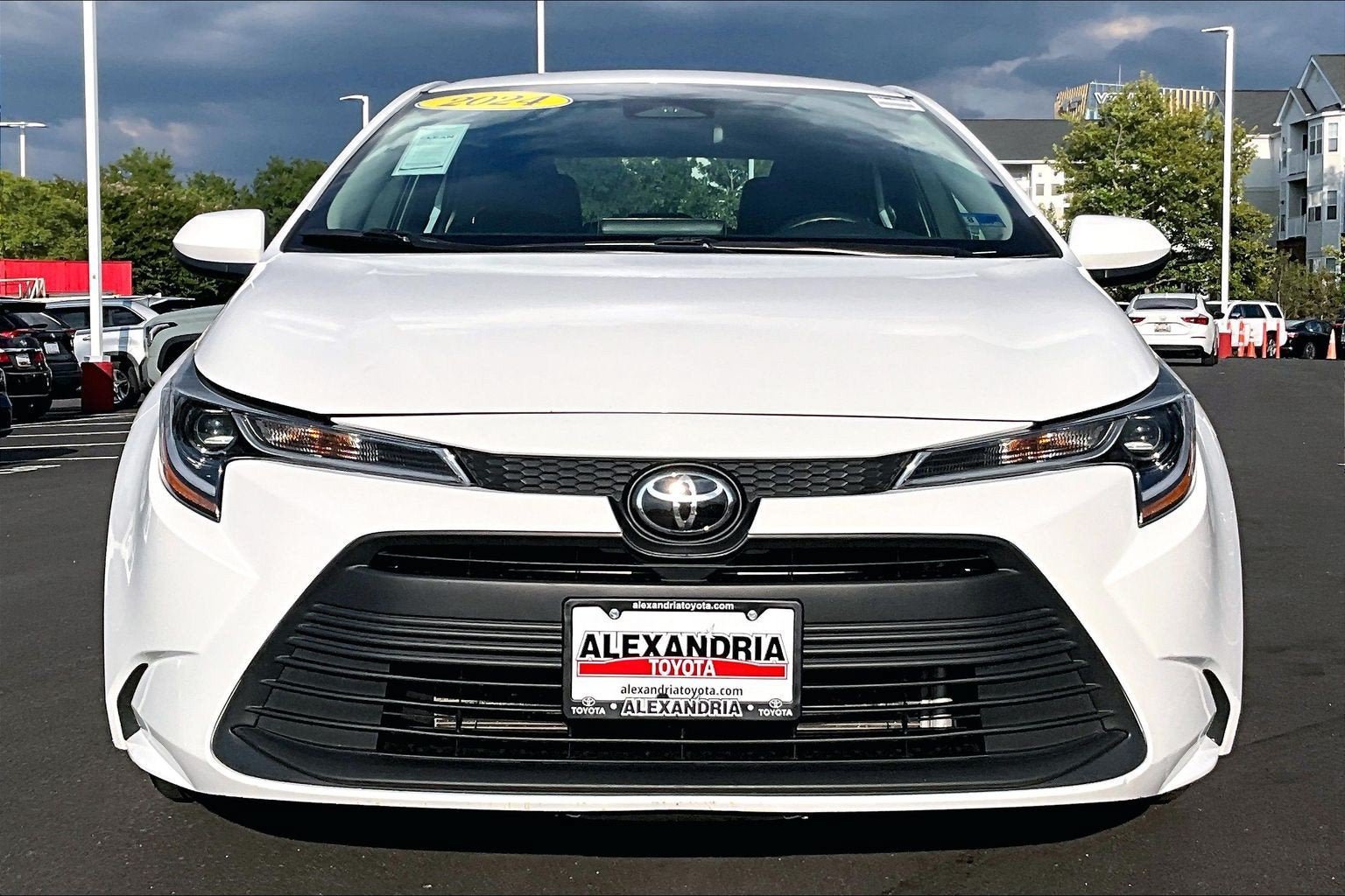 Used 2024 Toyota Corolla LE FWD image 3