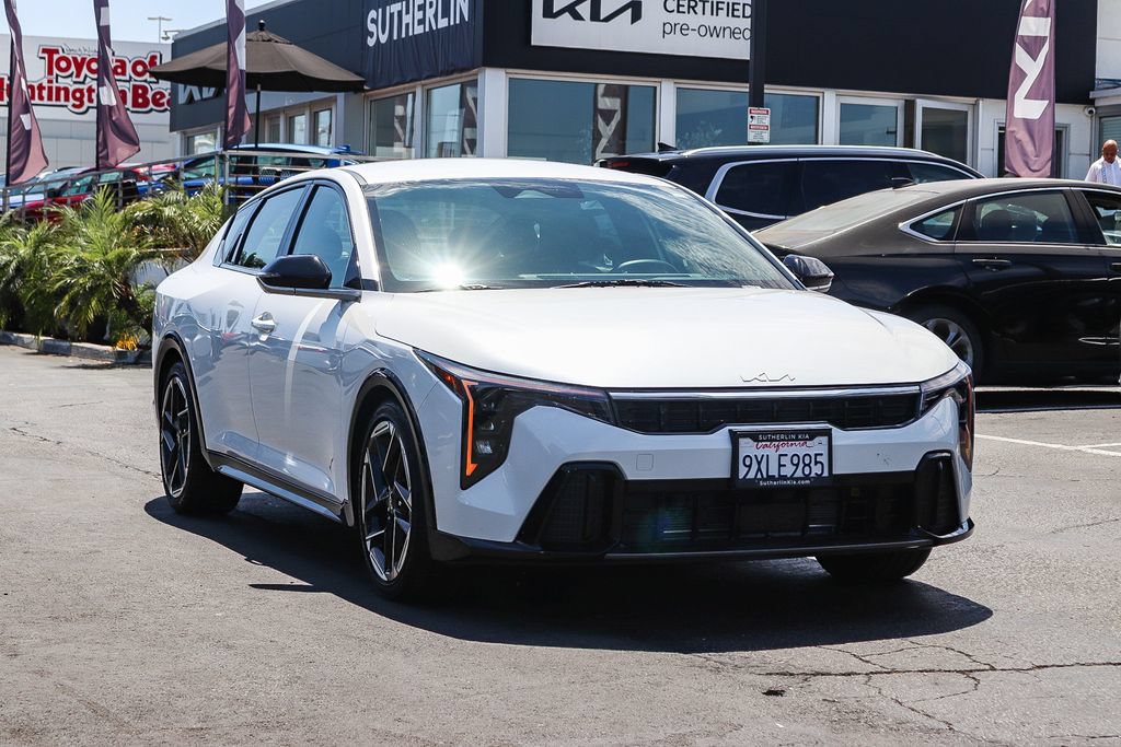 Certified 2025 Kia K4 GT-Line FWD image 2