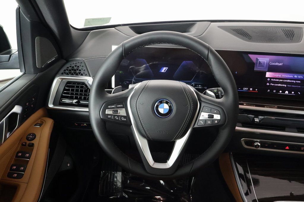 New 2026 BMW X5 xDrive50e w/ Executive Package AWD/4WD image 3