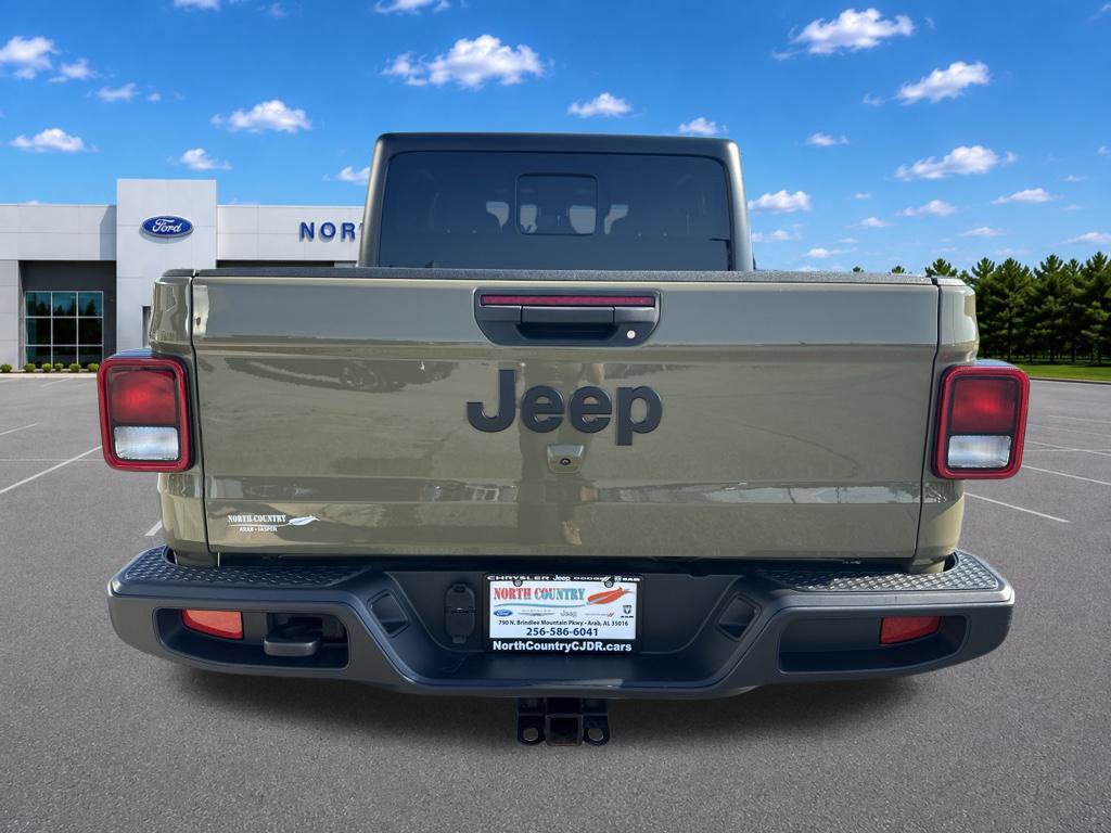 Used 2025 Jeep Gladiator Sport AWD/4WD image 8