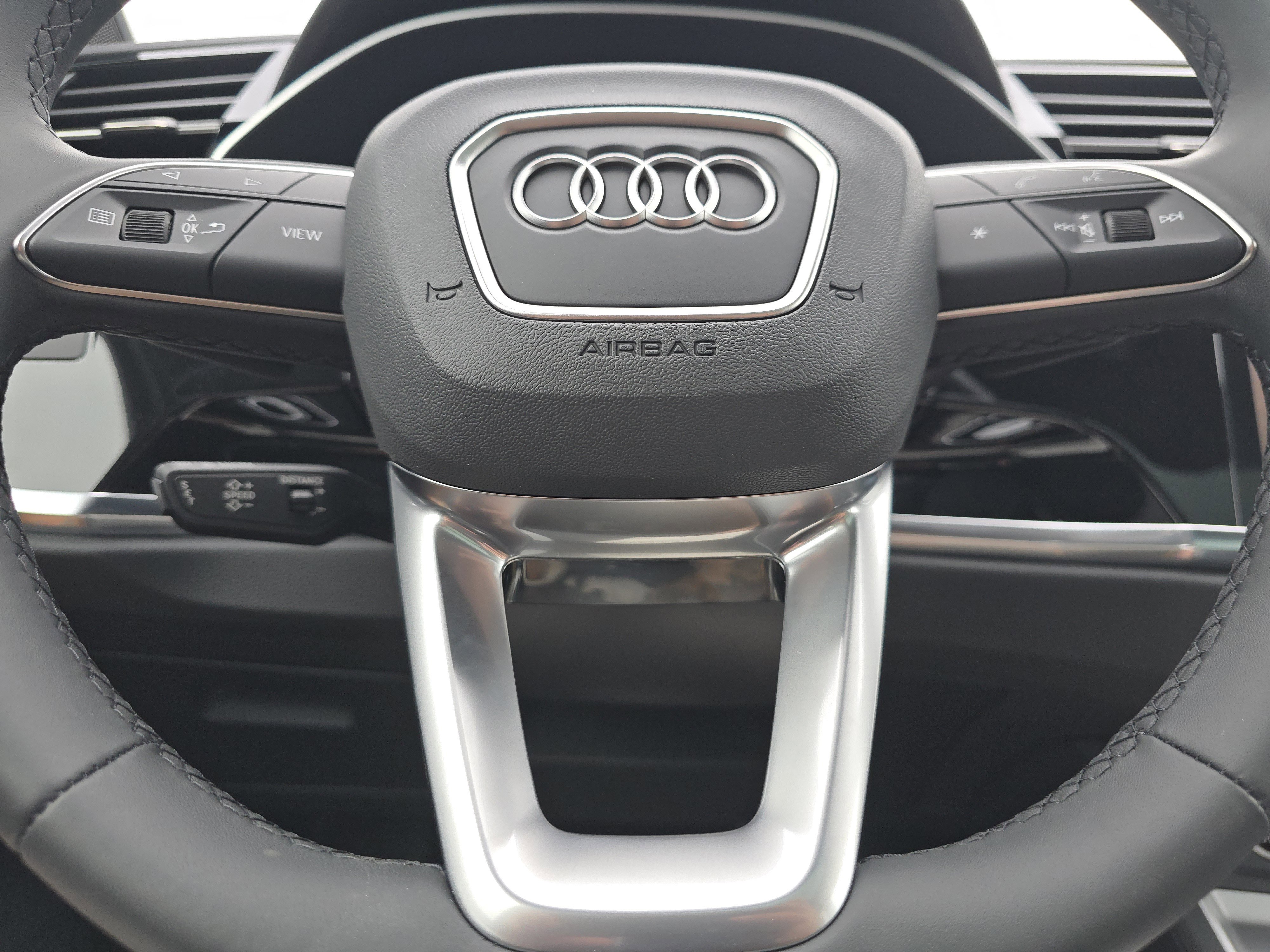 New 2025 Audi Q3 2.0T Premium image 24