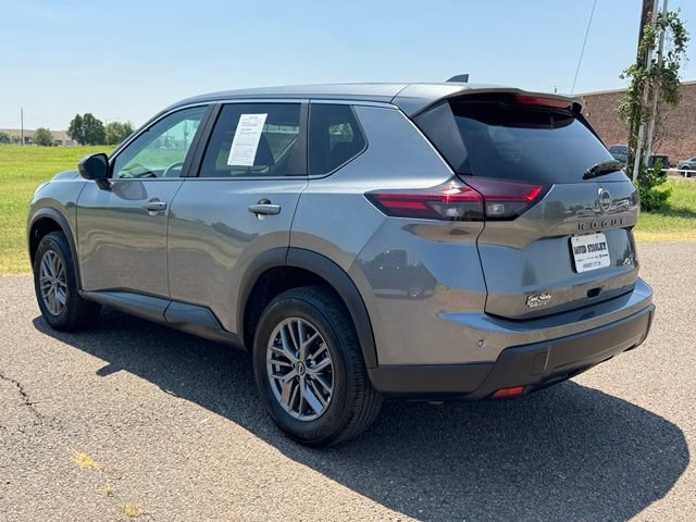 Used 2026 Nissan Rogue SV AWD/4WD image 4