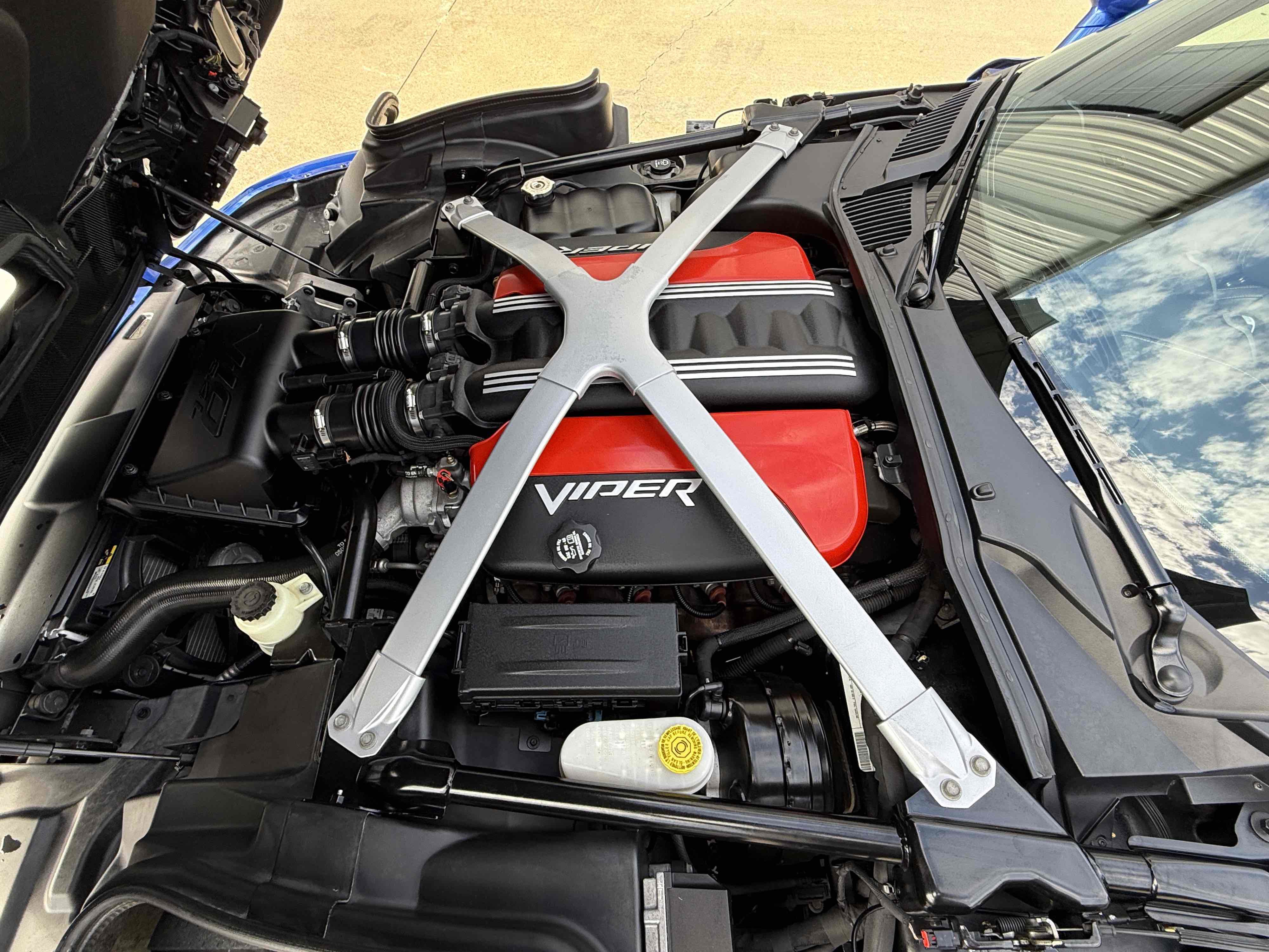 Used 2013 SRT Viper GTS w/ GTS Laguna Interior Pkg image 86