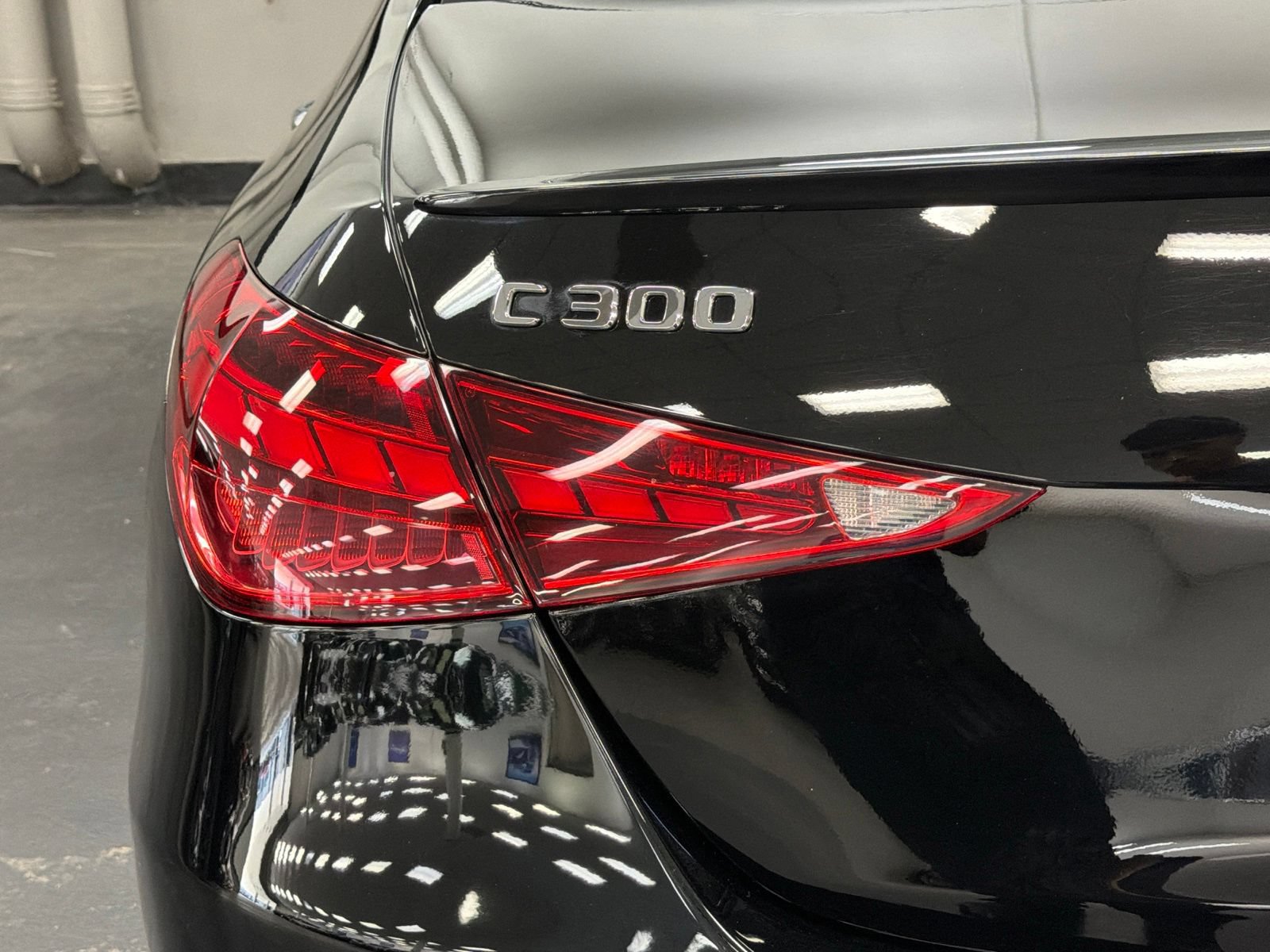 Used 2025 Mercedes-Benz C 300 Sedan image 14