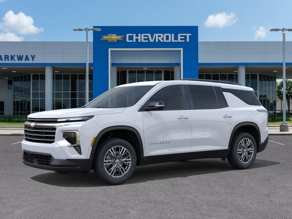 New 2027 Chevrolet Traverse LT w/ Driver Confidence Package FWD image 2