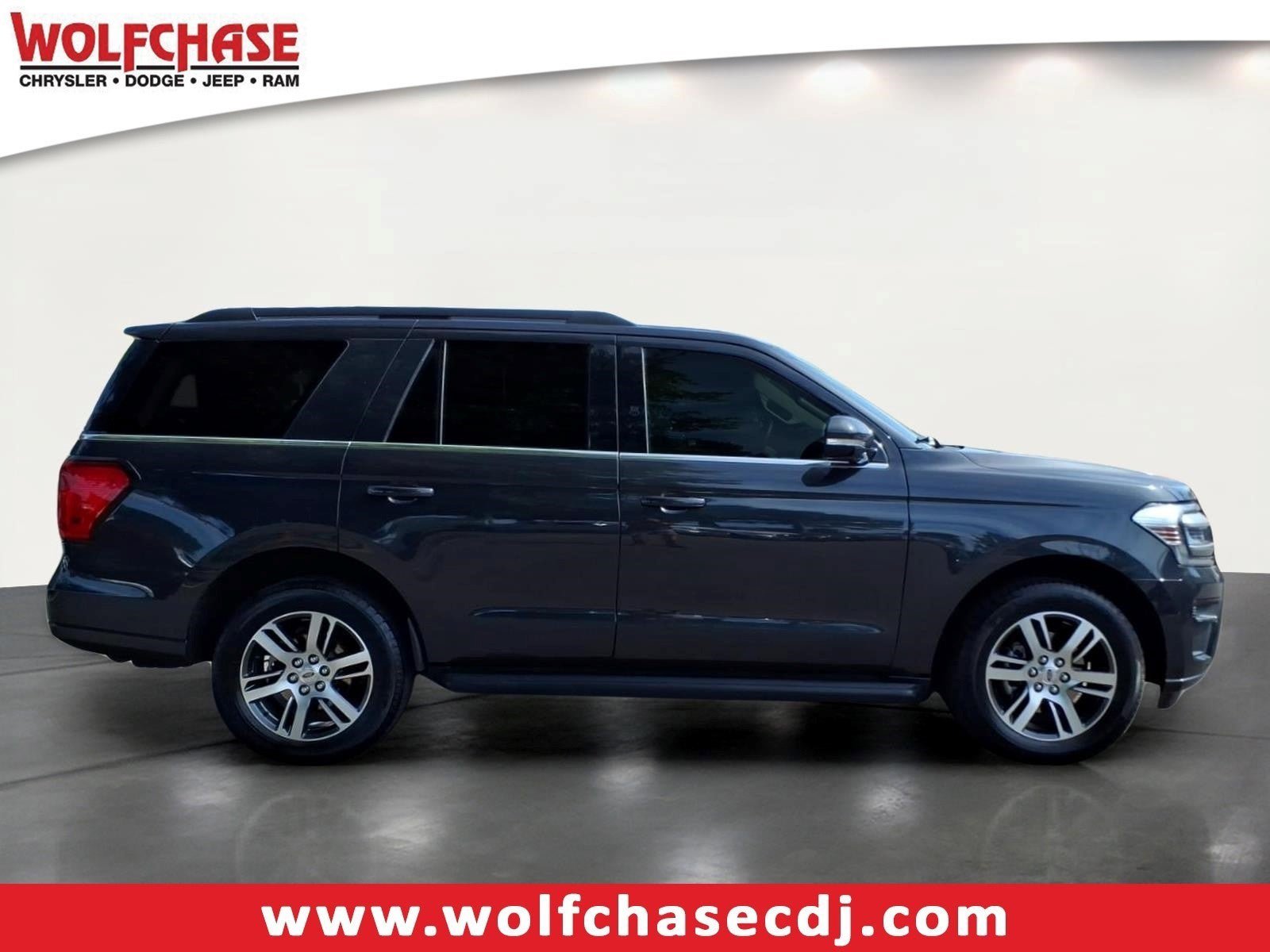 Used 2024 Ford Expedition XLT RWD image 6