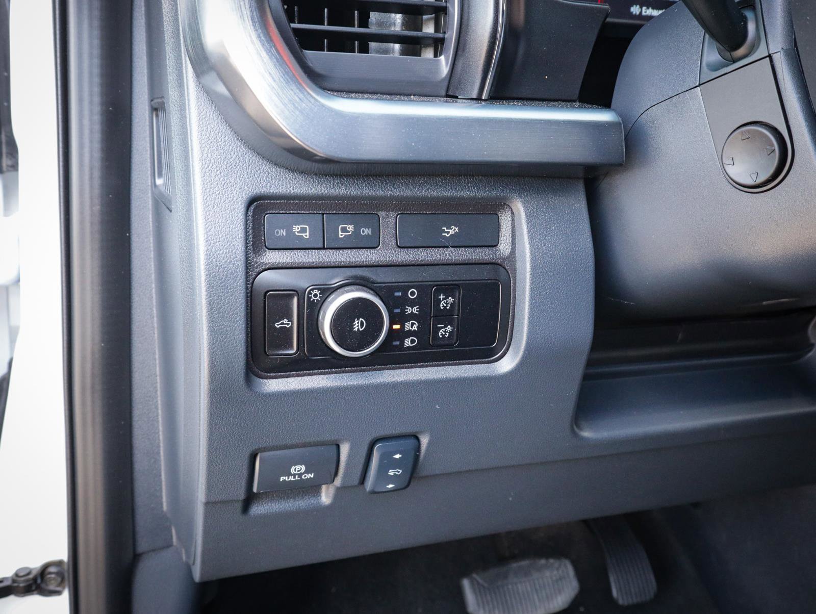 Used 2024 Ford F250 Lariat image 21