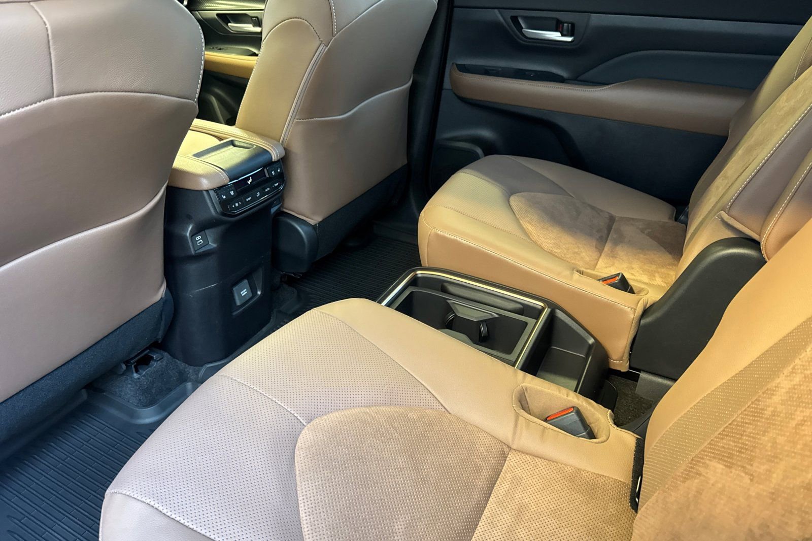 Certified 2026 Toyota Grand Highlander AWD Hybrid image 16