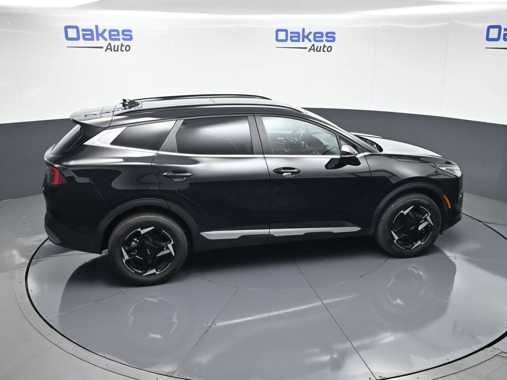 Certified 2026 Kia Sportage EX w/ EX Panorama Roof Package AWD/4WD image 55