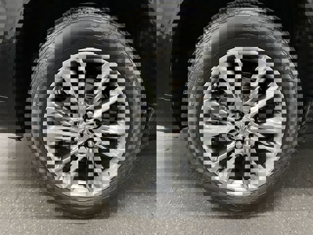 Certified 2024 Buick Enclave Avenir w/ Avenir Technology Package image 34