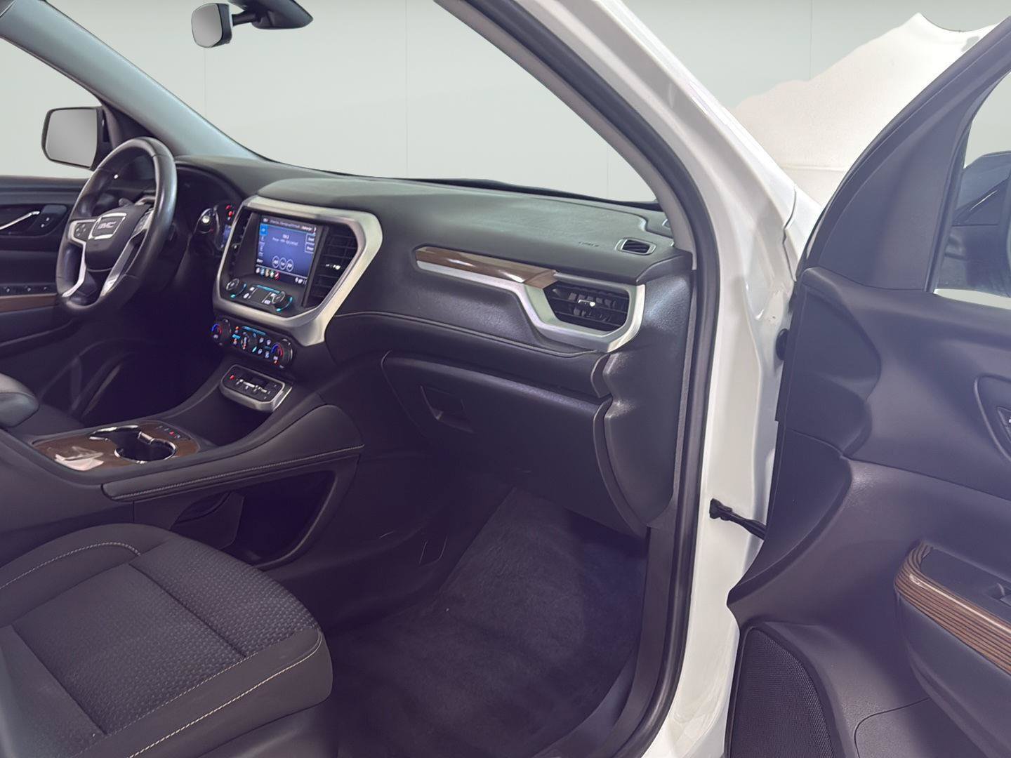 Certified 2021 GMC Acadia SLE w/ Elevation Edition FWD image 15