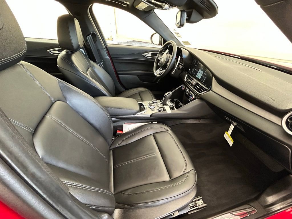 New 2025 Alfa Romeo Giulia w/ Driving Assist Package image 12