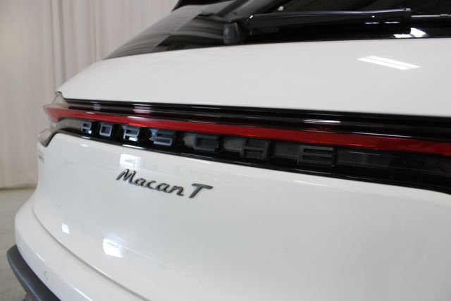Used 2023 Porsche Macan Turbo AWD/4WD image 29